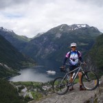 Norsko - cyklista.jpg